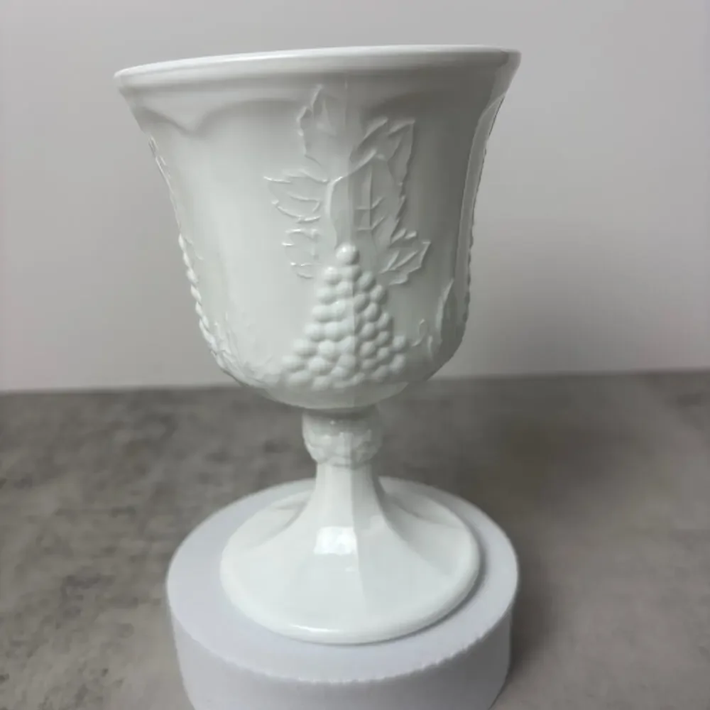 Vintage Indiana Glass Colony Harvest Grape White Milk Glass Goblet 5.25
